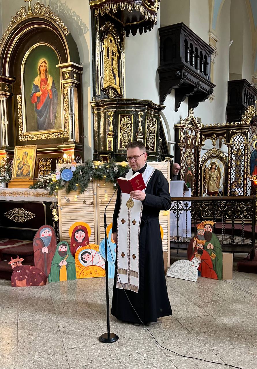 Напередодні Різдва владика Володимир благословив і розділив з «Ангеликами» святкову вечерю Напередодні Різдва владика Володимир благословив і розділив з «Ангеликами» святкову вечерю