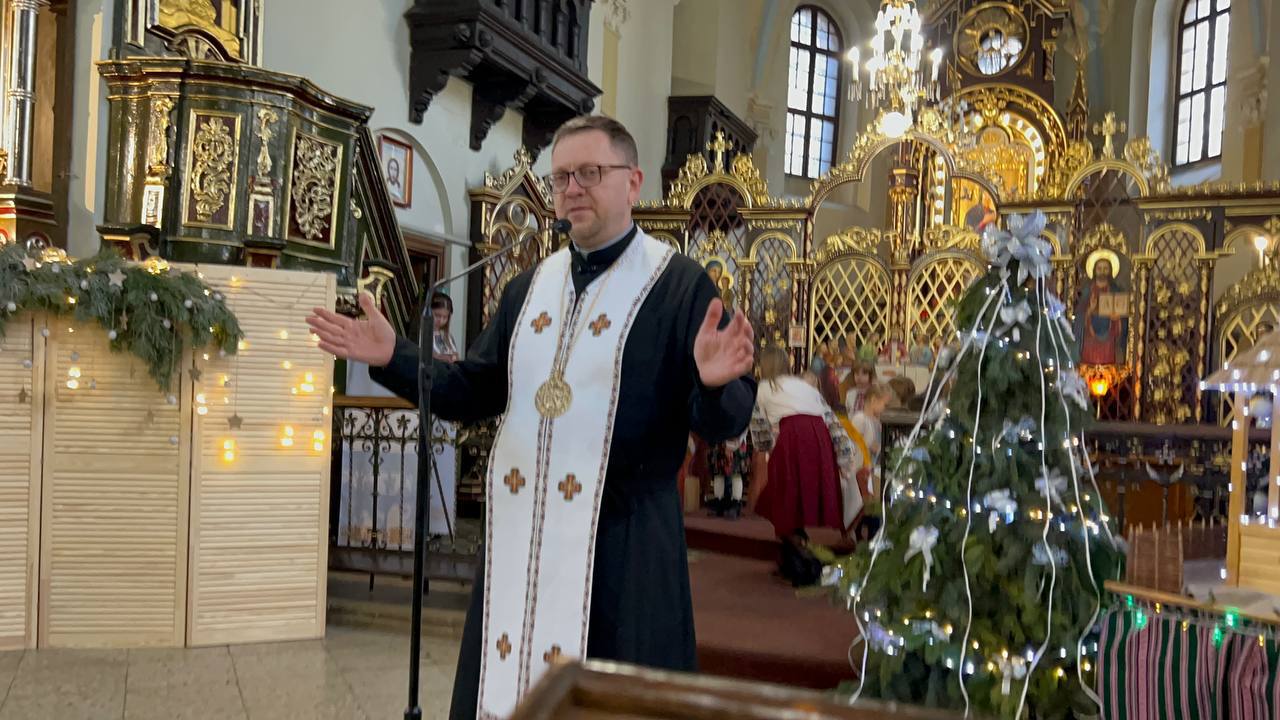 Напередодні Різдва владика Володимир благословив і розділив з «Ангеликами» святкову вечерю Напередодні Різдва владика Володимир благословив і розділив з «Ангеликами» святкову вечерю