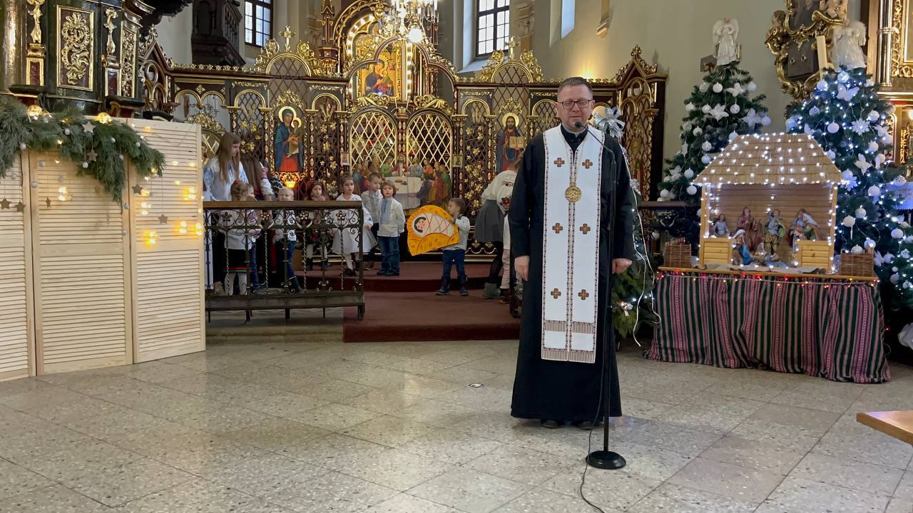 Напередодні Різдва владика Володимир благословив і розділив з «Ангеликами» святкову вечерю Напередодні Різдва владика Володимир благословив і розділив з «Ангеликами» святкову вечерю