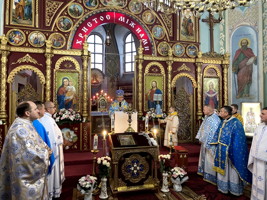 Освячення престолу в храмі Покрови Пресвятої Богородиці с. Вільховець