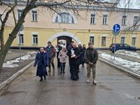 Владика Андрій Хім’як передав медикам Вифлеємський вогонь Владика Андрій Хім’як передав медикам Вифлеємський вогонь