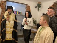 Владика Йосафат Мощич освятив першу в Чернівцях інклюзивну кав’ярню