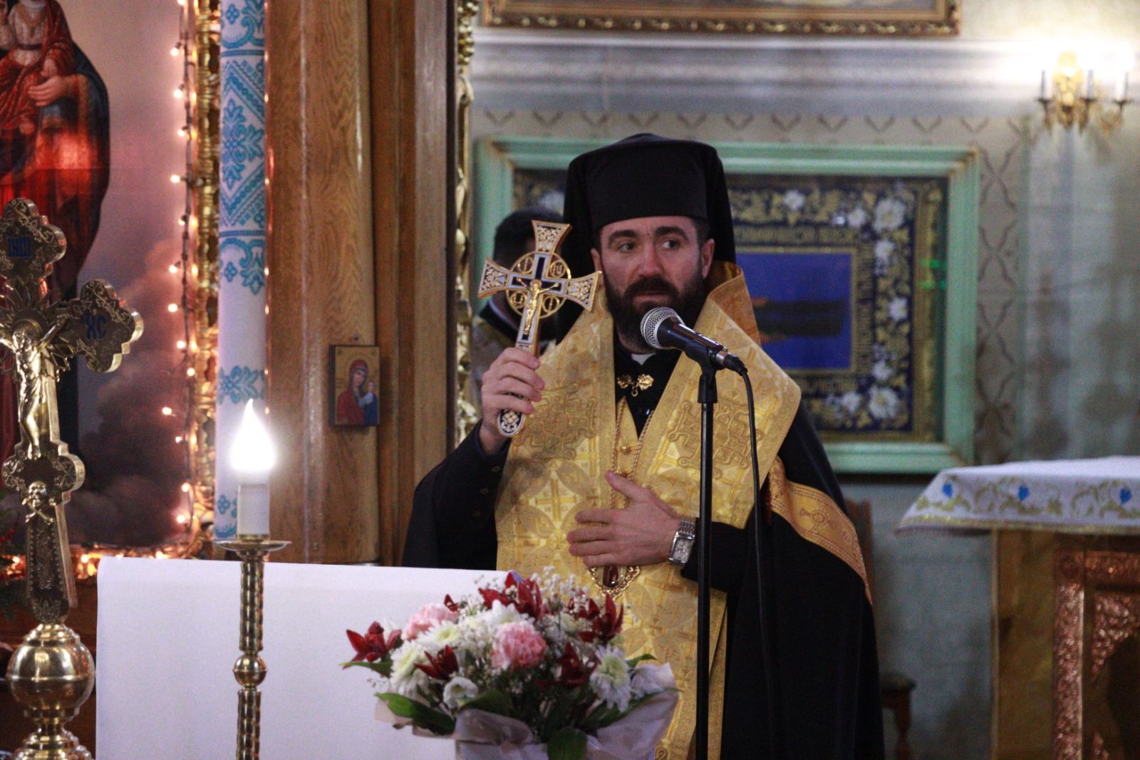 Владика Микола Семенишин з архіпастирським візитом відвідав Рожнятів Владика Микола Семенишин з архіпастирським візитом відвідав Рожнятів