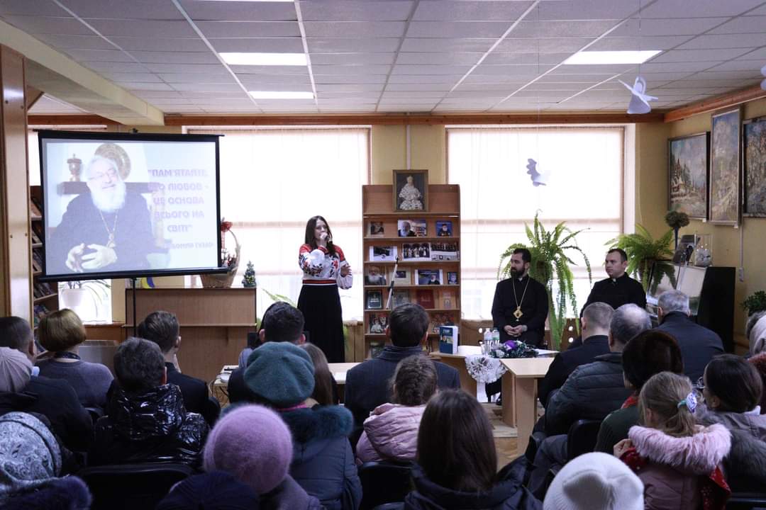 Владика Микола Семенишин з архіпастирським візитом відвідав Рожнятів Владика Микола Семенишин з архіпастирським візитом відвідав Рожнятів