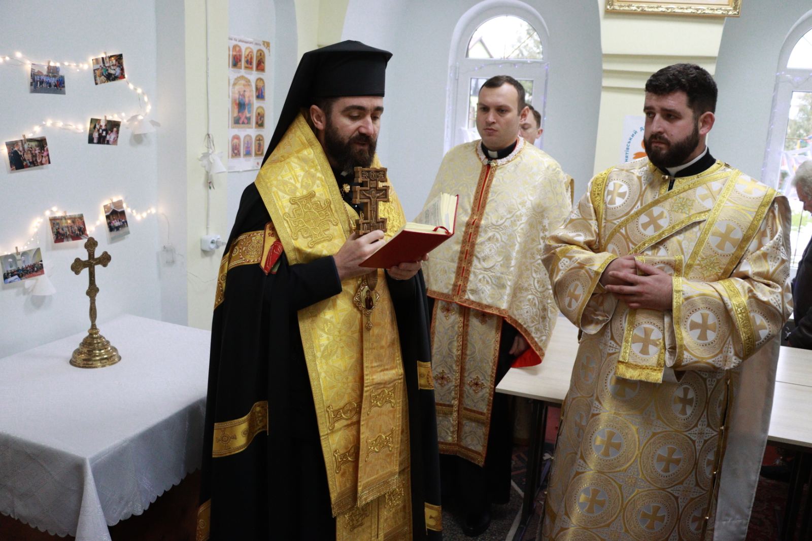 Владика Микола Семенишин з архіпастирським візитом відвідав Рожнятів Владика Микола Семенишин з архіпастирським візитом відвідав Рожнятів