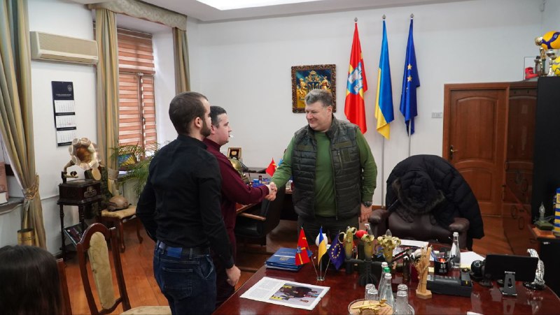 🗣 Сьогодні мав чергову зустріч з нашою молоддю - представниками молодіжної ради при Житомирській обласній військовій адміністрації. 🗣 Сьогодні мав чергову зустріч з нашою молоддю - представниками молодіжної ради при Житомирській обласній військовій адміністрації.