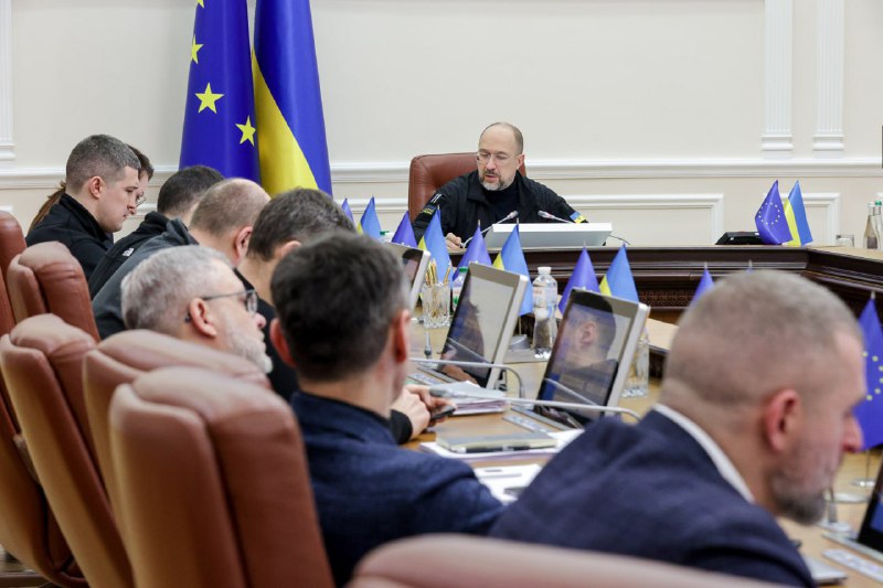 📌 Стан шкільних укриттів під особливим контролем. Наразі ними забезпечені 88% шкіл та 93% учнів і вчителів. 📌 Стан шкільних укриттів під особливим контролем. Наразі ними забезпечені 88% шкіл та 93% учнів і вчителів.
