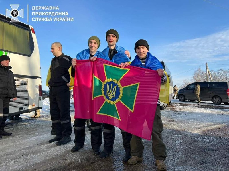 💪Маємо дуже позитивні новини!
✅Наразі можу підтвердити, що додому з російського полону повернулися двоє буковинців: 💪Маємо дуже позитивні новини!
✅Наразі можу підтвердити, що додому з російського полону повернулися двоє буковинців: