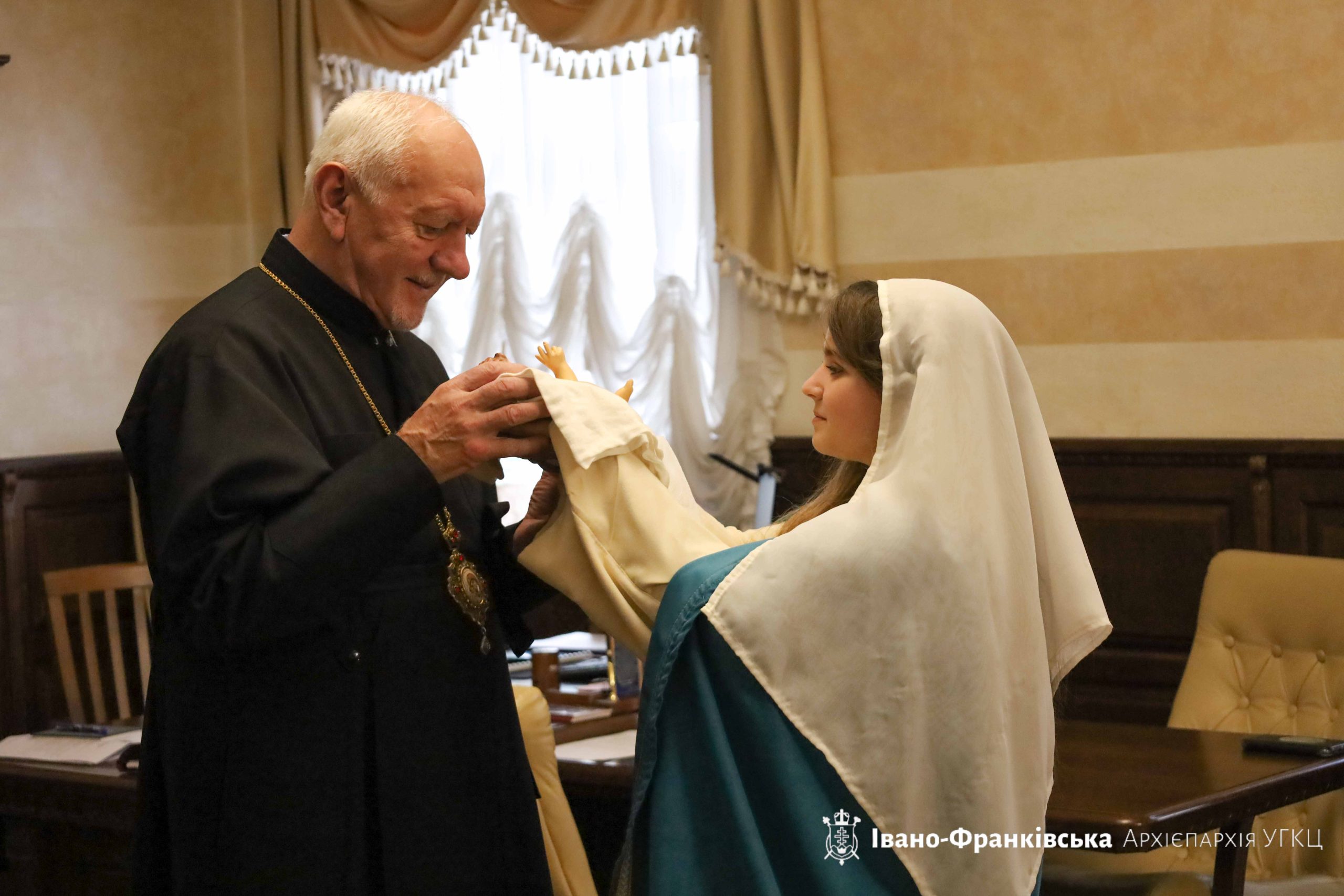 До архієпархіального управління завітали колядники До архієпархіального управління завітали колядники