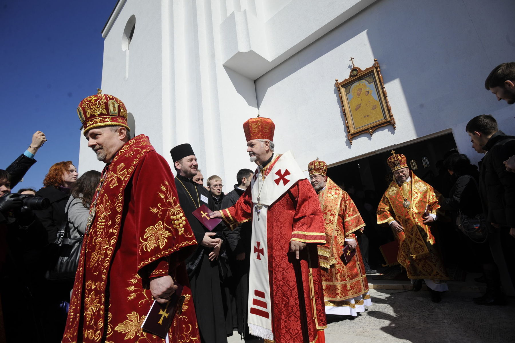 Глава УГКЦ подякував владиці Василеві Лостену за&nbsp;багаторічну допомогу в&nbsp;будівництві Патріаршого собору