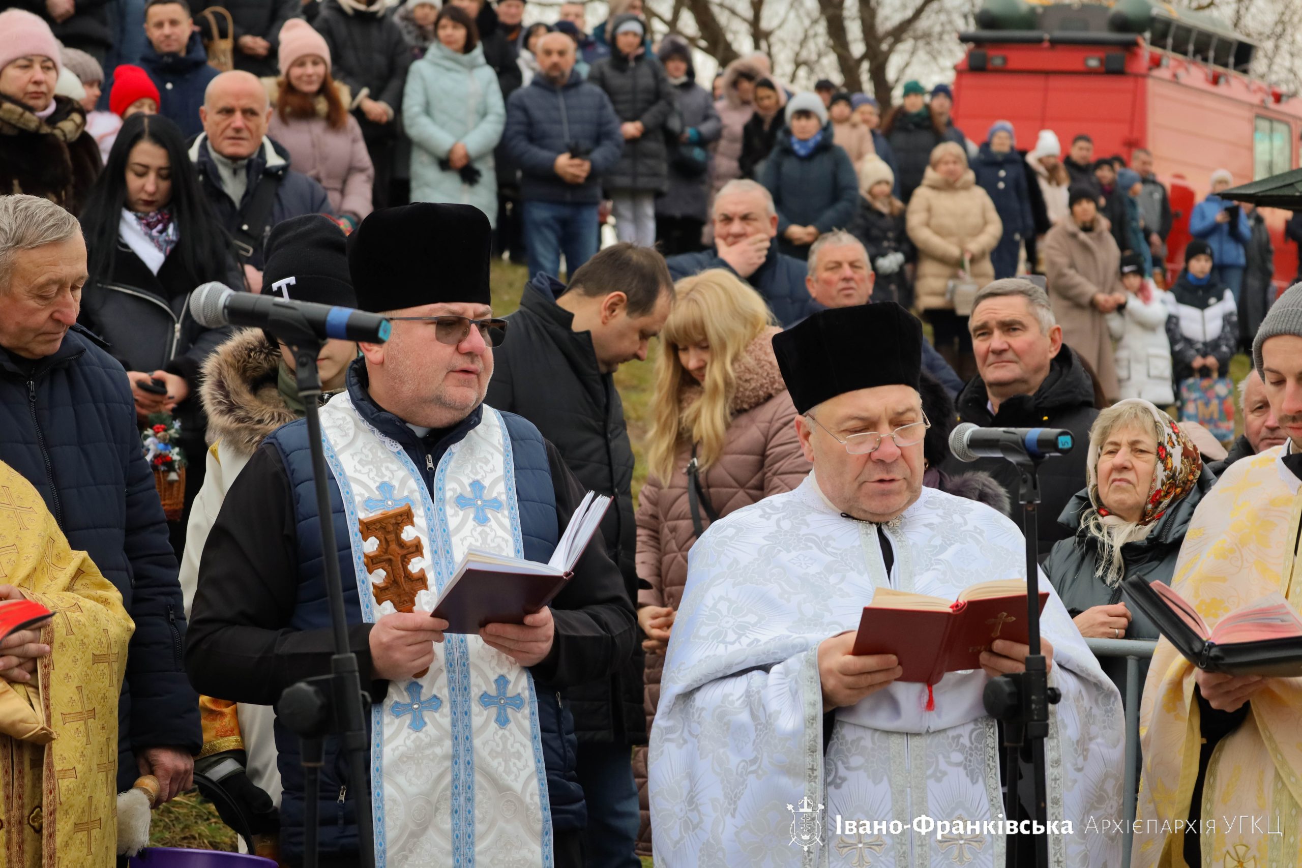 На річці Бистриця Надвірнянська відбулося традиційне водосвяття На річці Бистриця Надвірнянська відбулося традиційне водосвяття