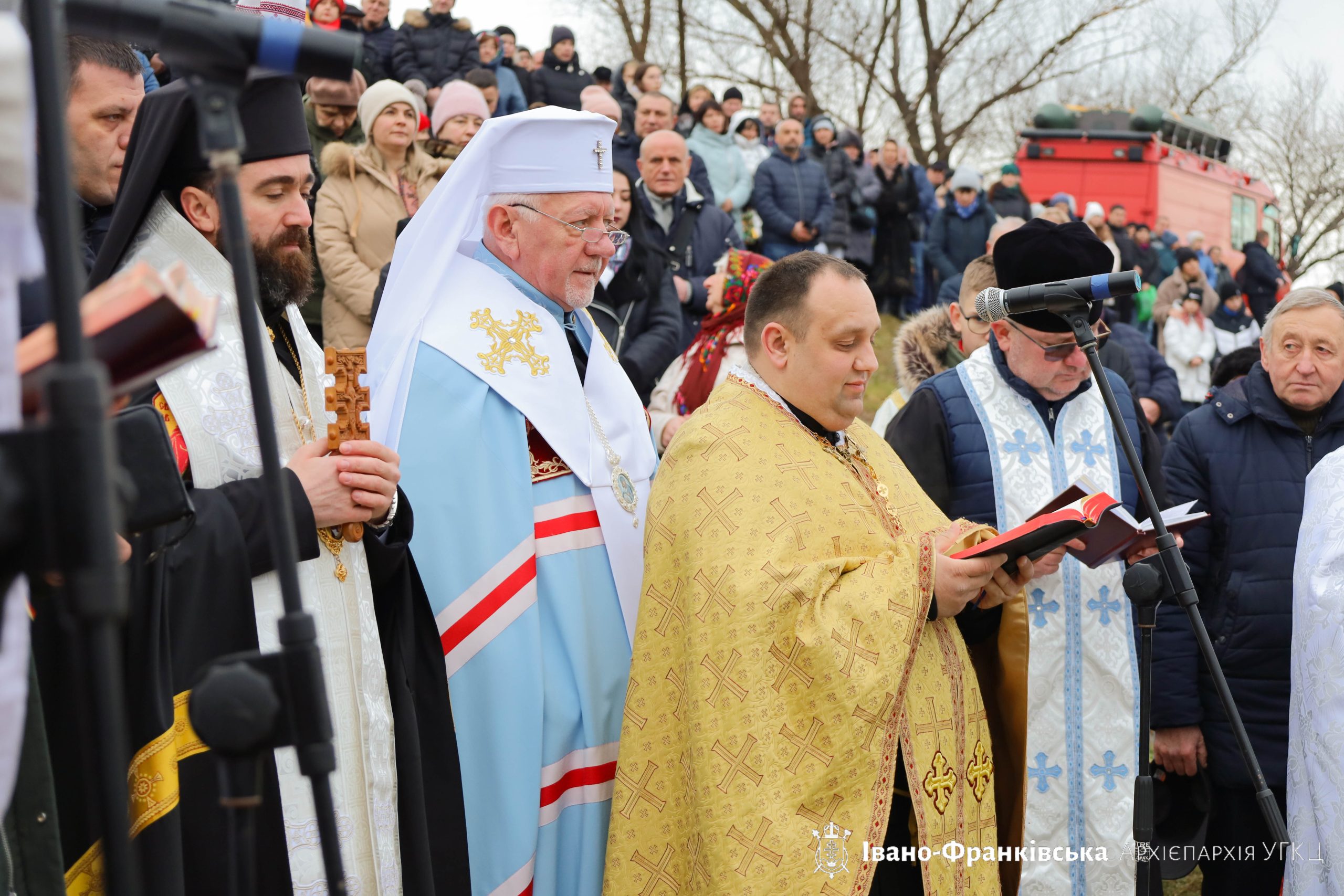 На річці Бистриця Надвірнянська відбулося традиційне водосвяття На річці Бистриця Надвірнянська відбулося традиційне водосвяття