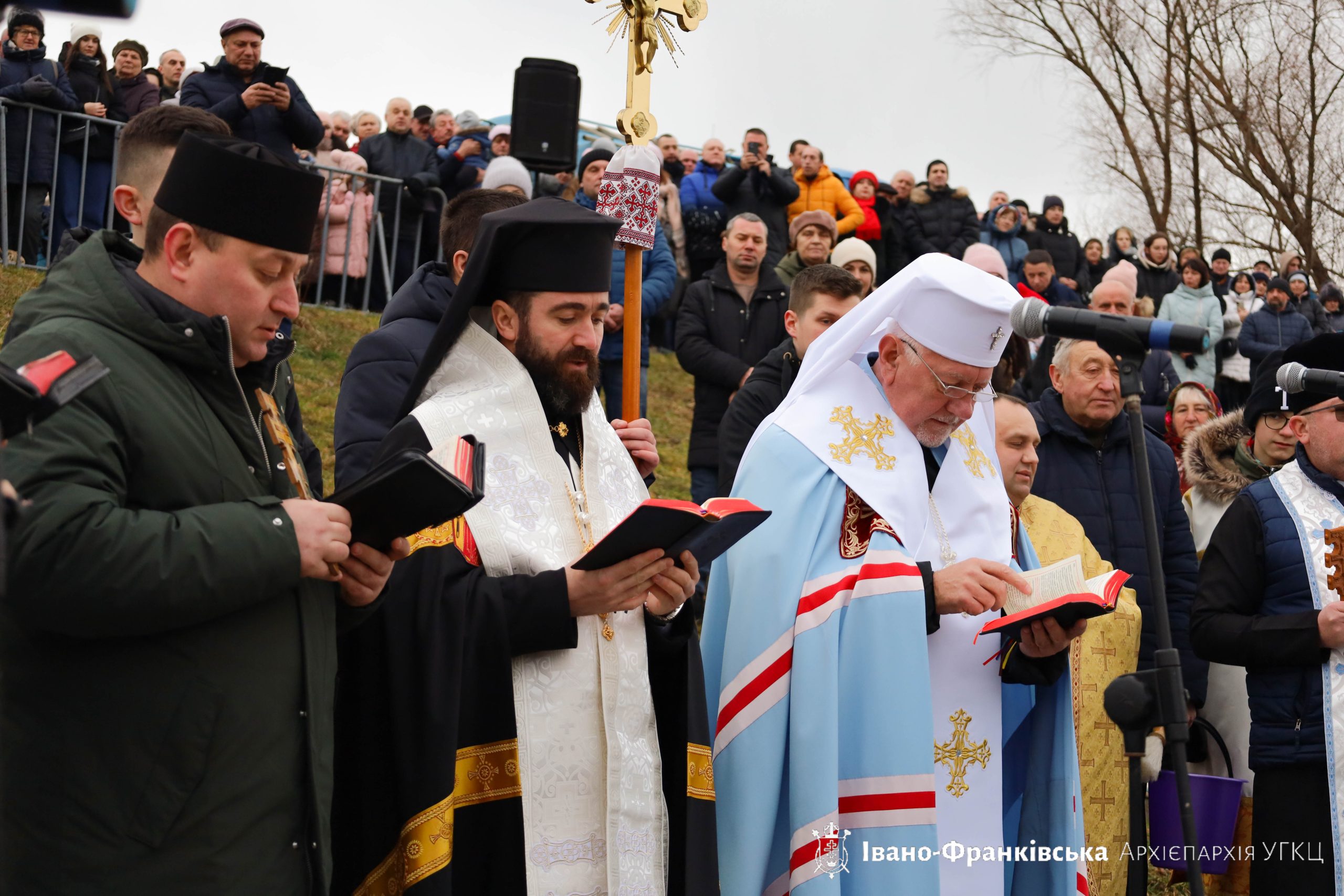 На річці Бистриця Надвірнянська відбулося традиційне водосвяття На річці Бистриця Надвірнянська відбулося традиційне водосвяття