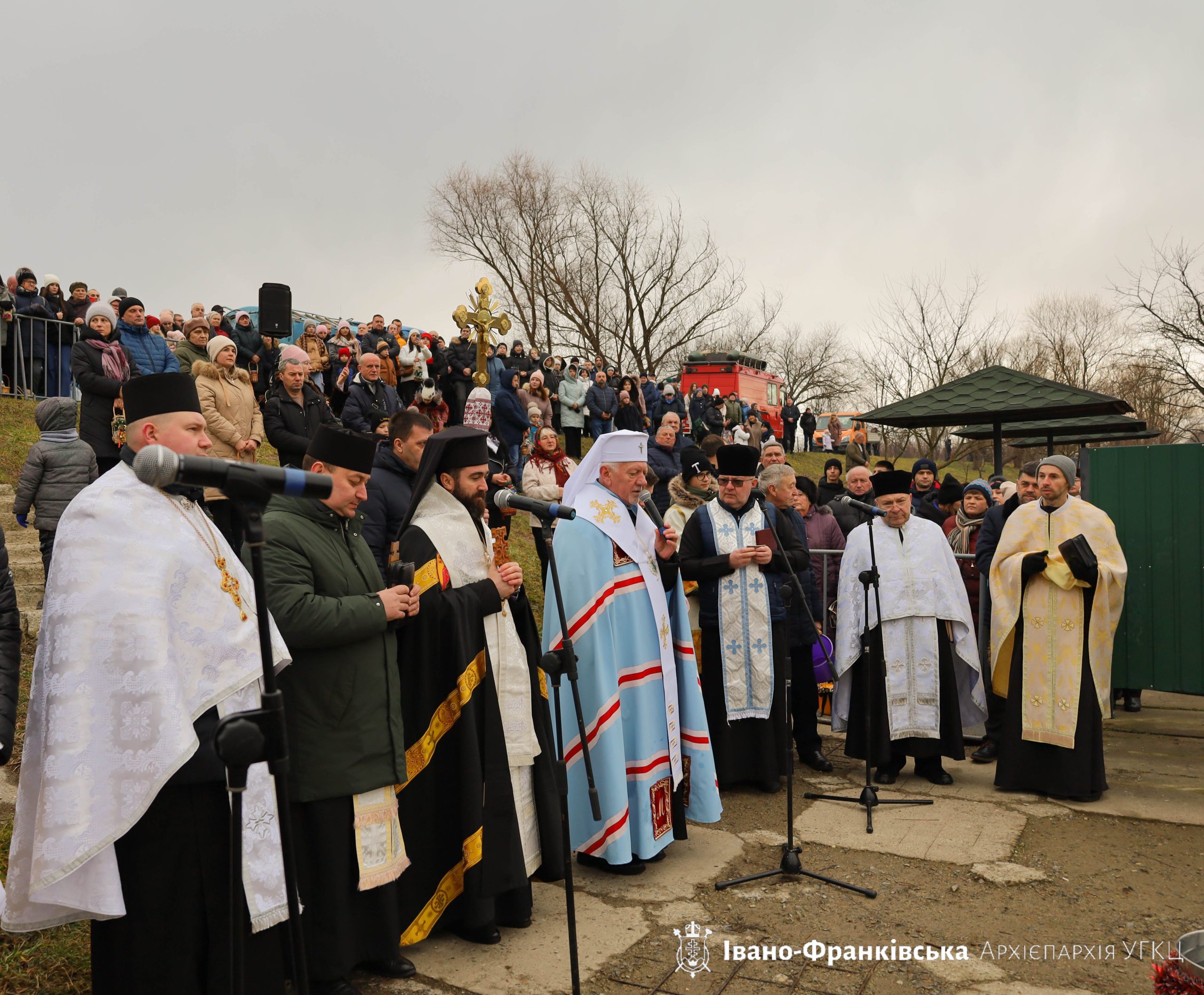 На річці Бистриця Надвірнянська відбулося традиційне водосвяття На річці Бистриця Надвірнянська відбулося традиційне водосвяття