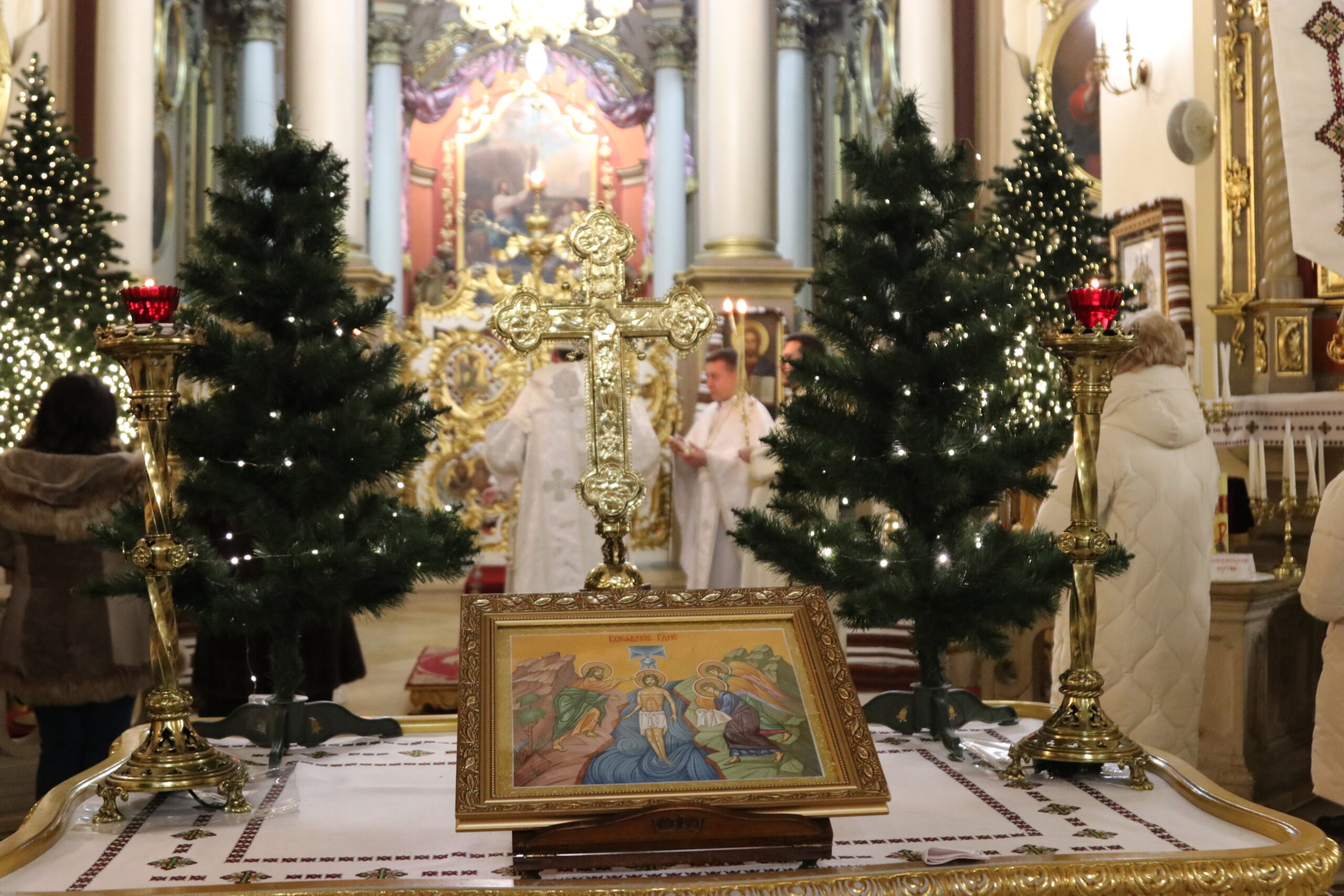 «Пронесімо гідно впродовж життя все те, що ми отримали в хрещенні», – владика Володимир на Богоявлення «Пронесімо гідно впродовж життя все те, що ми отримали в хрещенні», – владика Володимир на Богоявлення