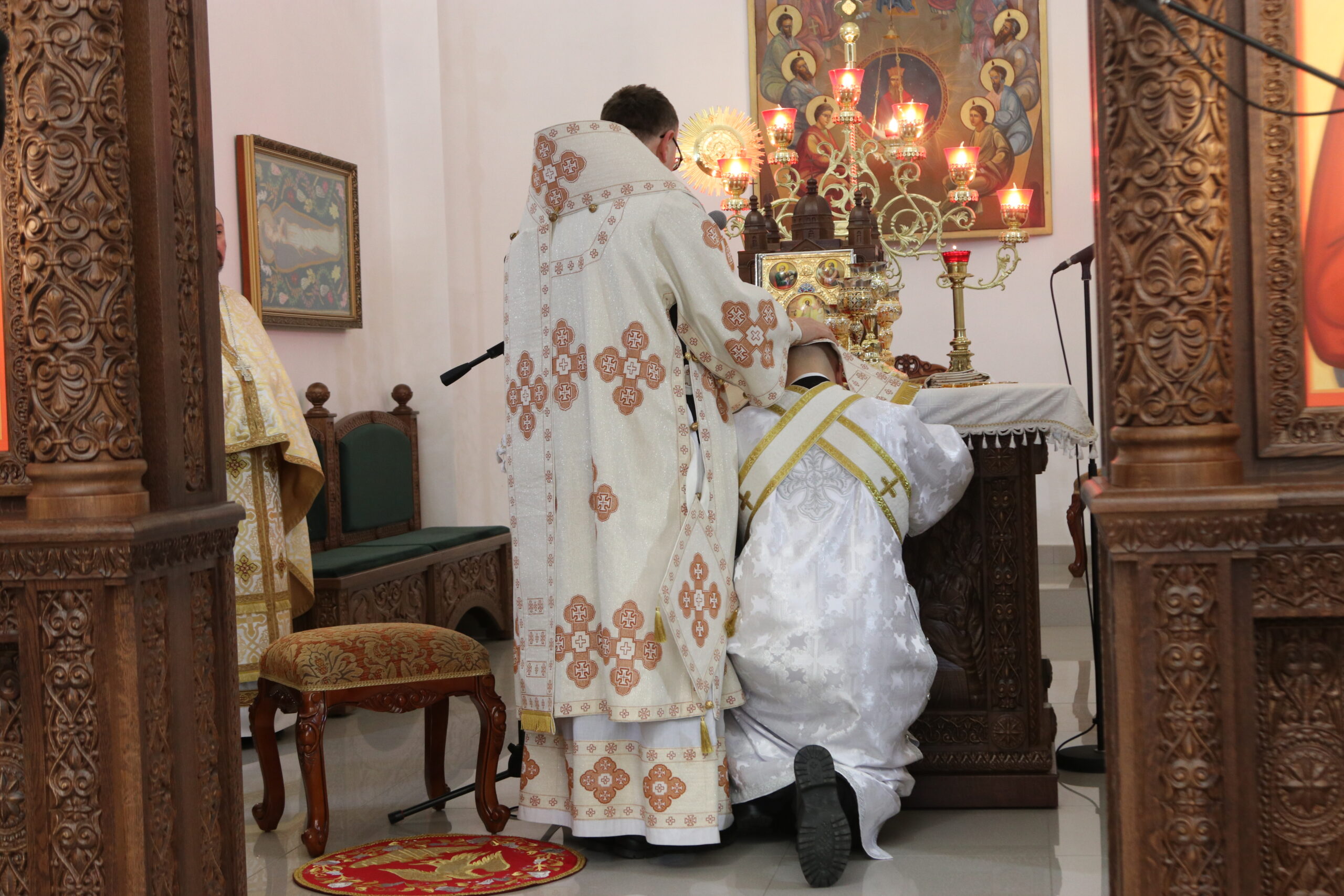 «Просимо святителів Василія, Григорія та Івана опікуватися Олексієм»: Владика Володимир звершив дияконське рукоположення Олексія Ядчишина «Просимо святителів Василія, Григорія та Івана опікуватися Олексієм»: Владика Володимир звершив дияконське рукоположення Олексія Ядчишина