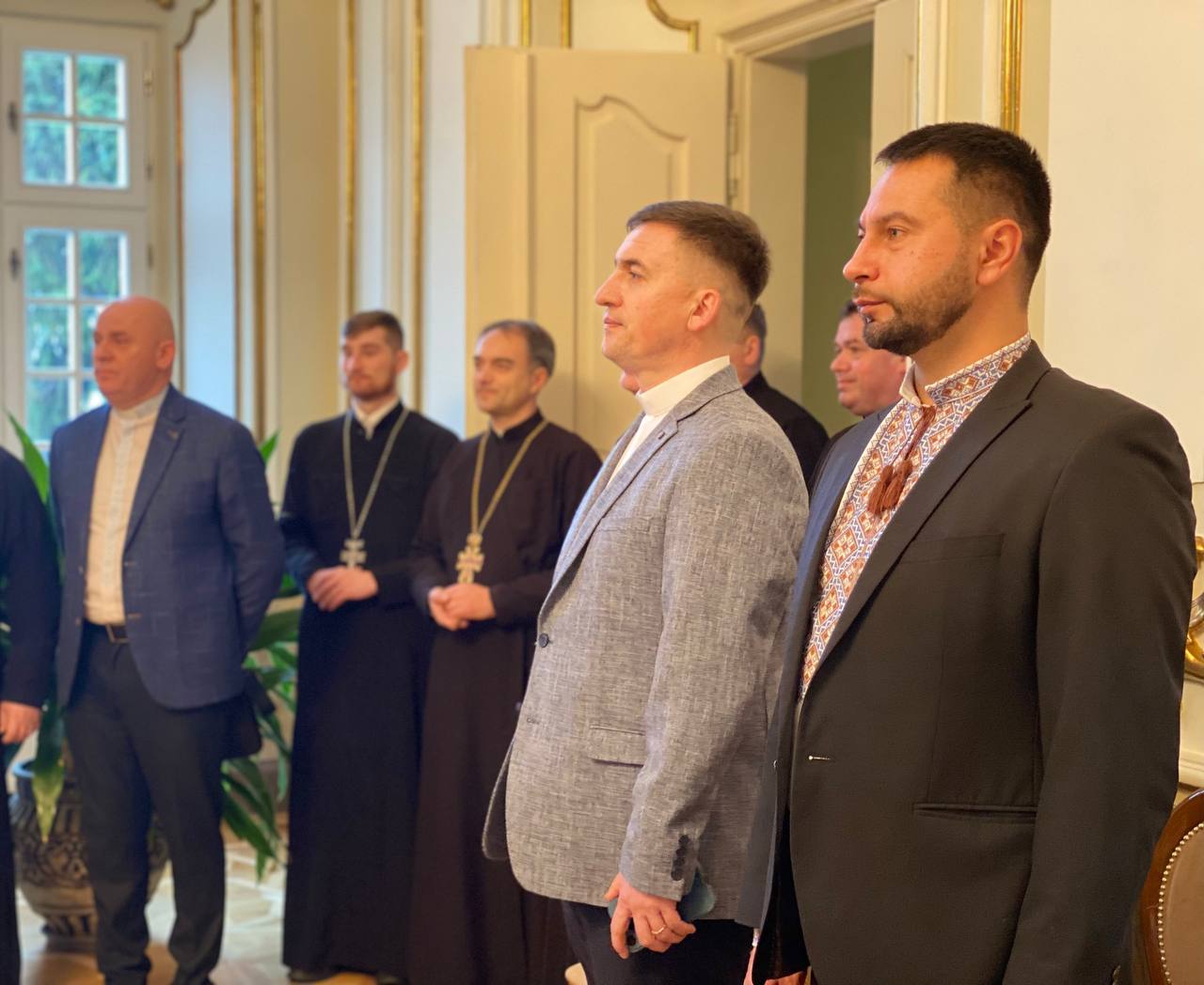 Протопресвітери Львівської Архиєпархії завітали з колядою до Митрополита Ігоря та єпископа-помічника Володимира Протопресвітери Львівської Архиєпархії завітали з колядою до Митрополита Ігоря та єпископа-помічника Володимира