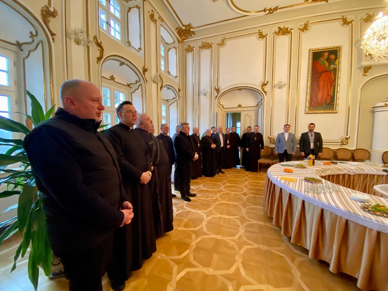 Протопресвітери Львівської Архиєпархії завітали з колядою до Митрополита Ігоря та єпископа-помічника Володимира Протопресвітери Львівської Архиєпархії завітали з колядою до Митрополита Ігоря та єпископа-помічника Володимира