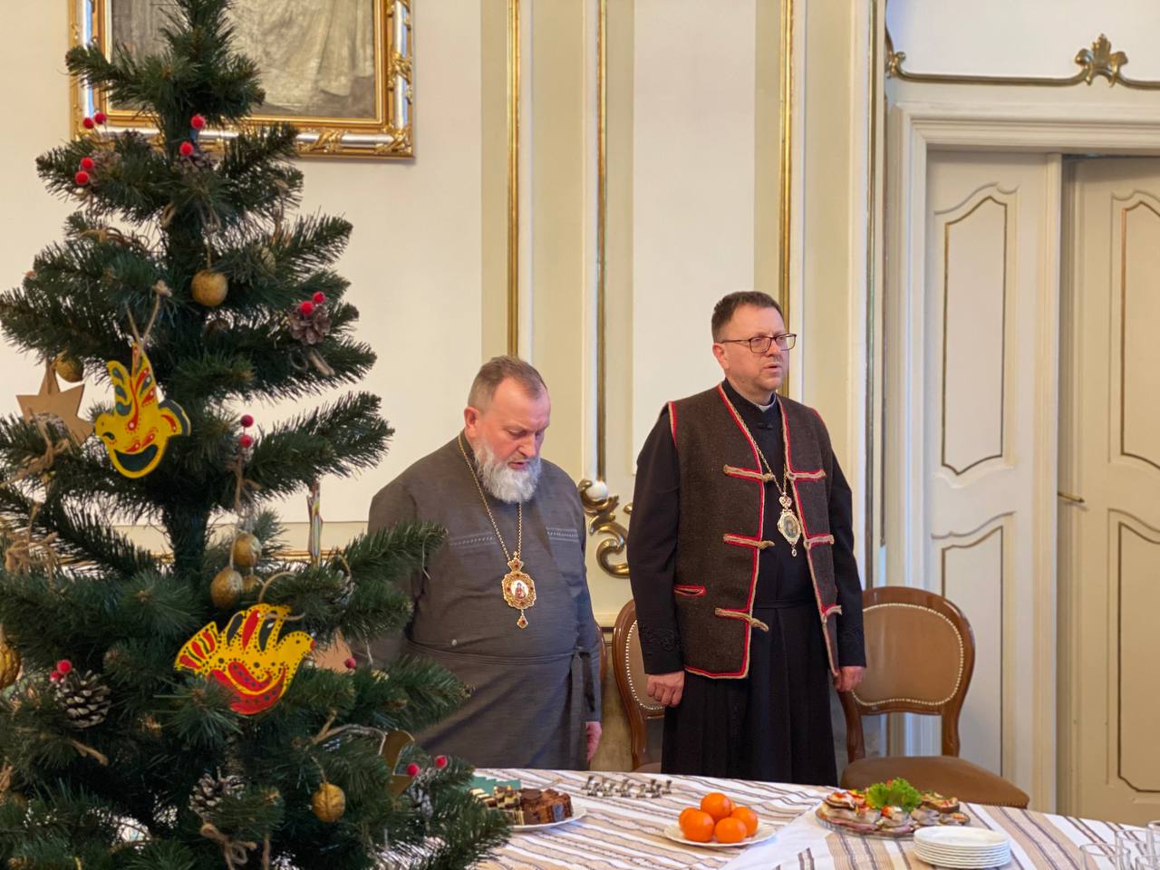 Протопресвітери Львівської Архиєпархії завітали з колядою до Митрополита Ігоря та єпископа-помічника Володимира Протопресвітери Львівської Архиєпархії завітали з колядою до Митрополита Ігоря та єпископа-помічника Володимира