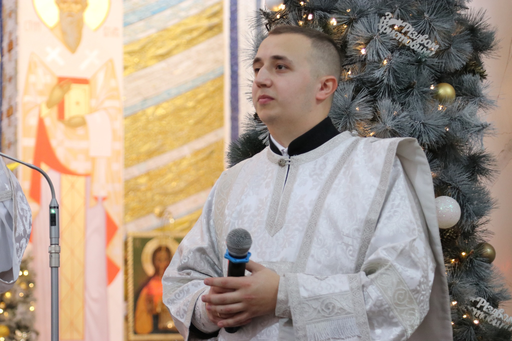 «Присутність Бога серед людей є найкращим відображенням миру», – Владика Володимир звершив дияконське рукоположення Романа Стасіва «Присутність Бога серед людей є найкращим відображенням миру», – Владика Володимир звершив дияконське рукоположення Романа Стасіва