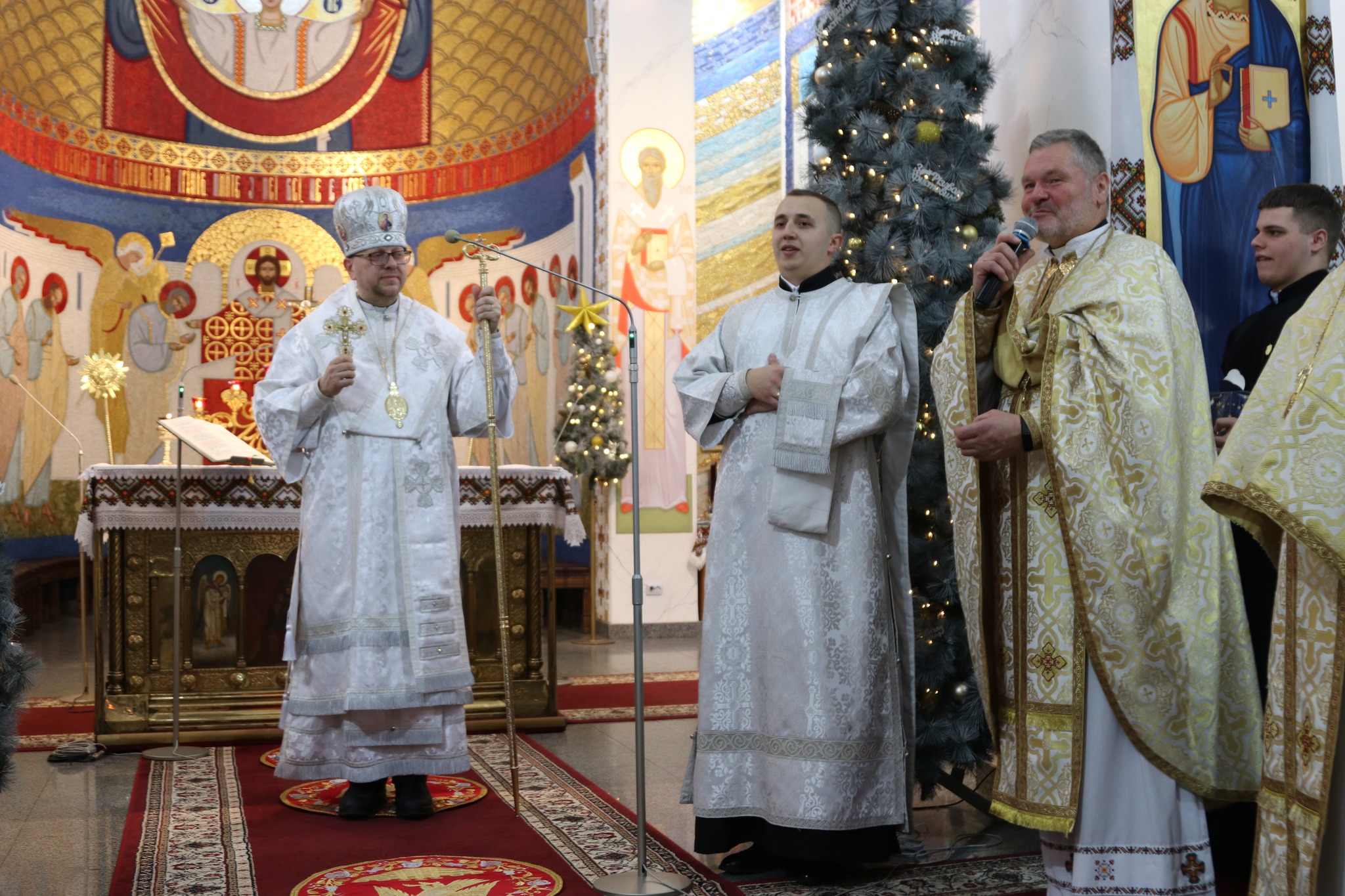 «Присутність Бога серед людей є найкращим відображенням миру», – Владика Володимир звершив дияконське рукоположення Романа Стасіва «Присутність Бога серед людей є найкращим відображенням миру», – Владика Володимир звершив дияконське рукоположення Романа Стасіва