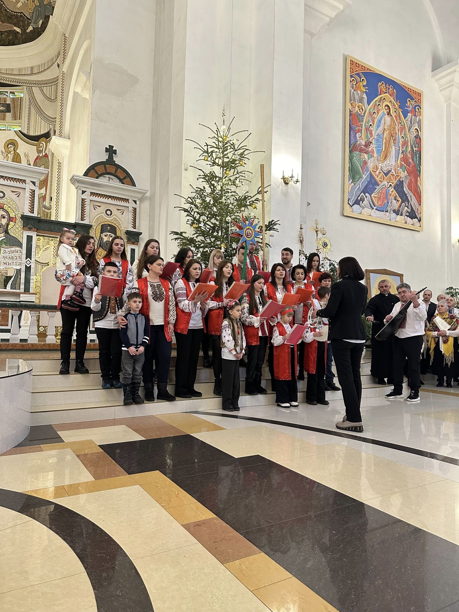 У соборі Преображення Господнього відбулася урочиста розколяда У соборі Преображення Господнього відбулася урочиста розколяда