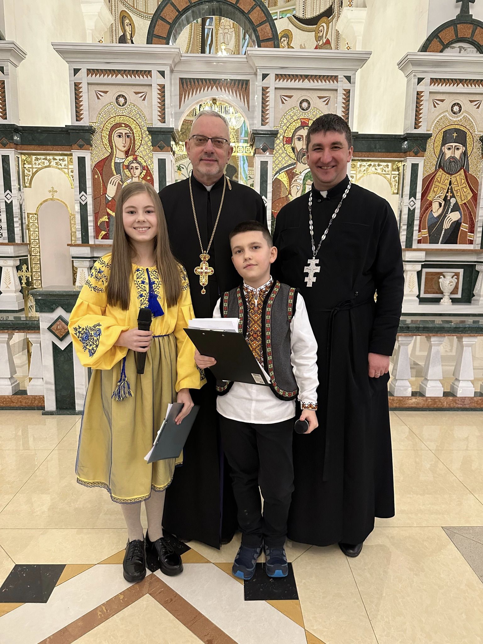 У соборі Преображення Господнього відбулася урочиста розколяда У соборі Преображення Господнього відбулася урочиста розколяда