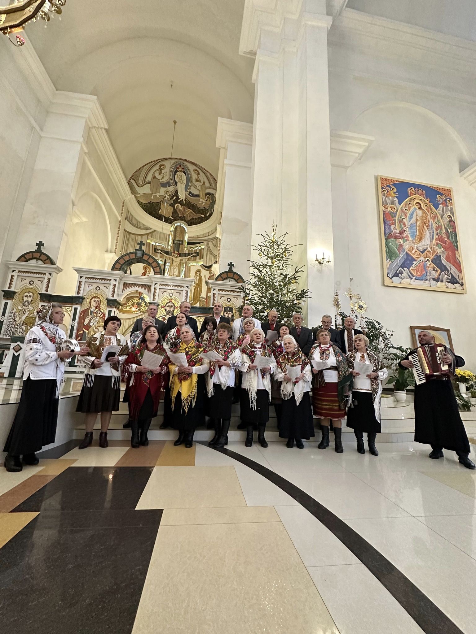 У соборі Преображення Господнього відбулася урочиста розколяда У соборі Преображення Господнього відбулася урочиста розколяда