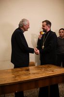 Українці до&nbsp;кардинала Дзуппі: &laquo;Війна в&nbsp;Україні ―&nbsp;це&nbsp;геноцид нашого народу; росія хоче знищити нас не&nbsp;лише бомбами, але й&nbsp;голодом&raquo;