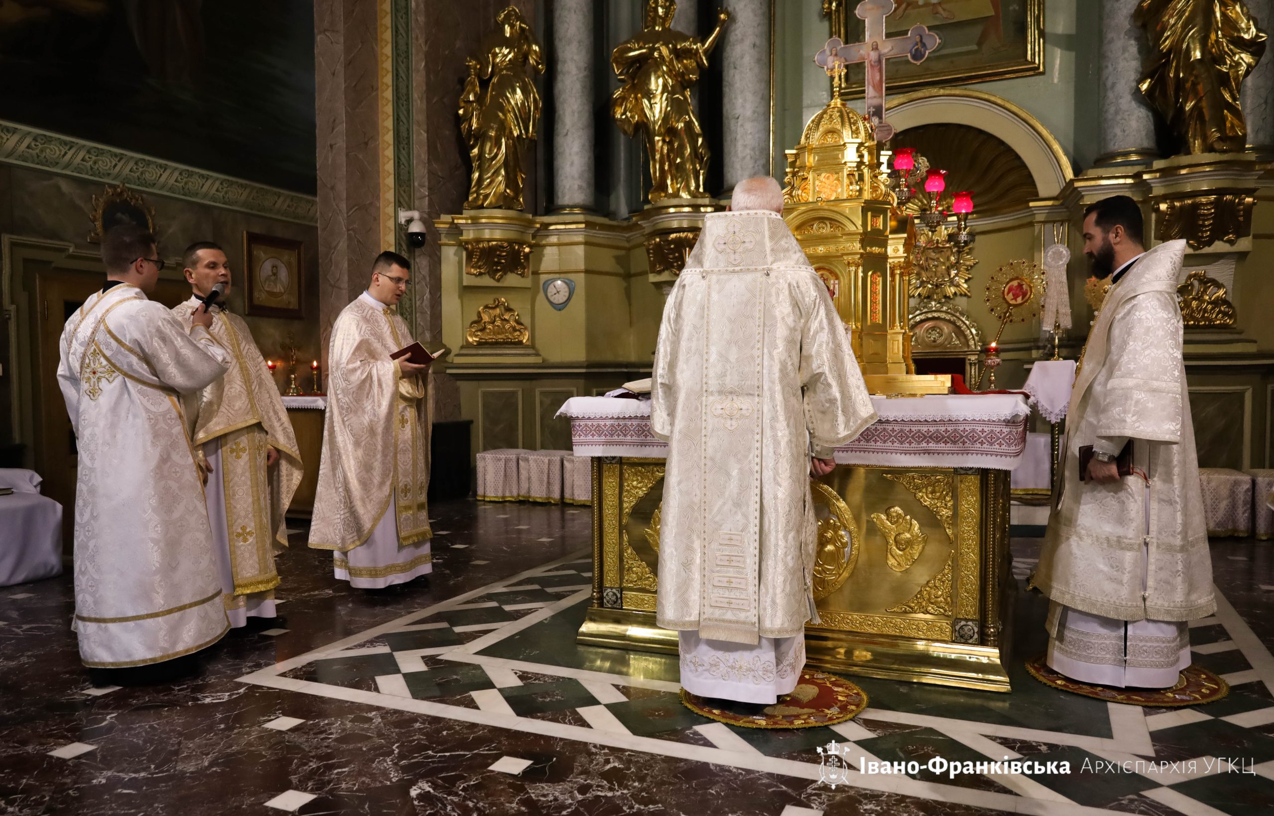 В Архікатедральному соборі відбулась подячна Архієрейська Літургія за прожитий рік В Архікатедральному соборі відбулась подячна Архієрейська Літургія за прожитий рік