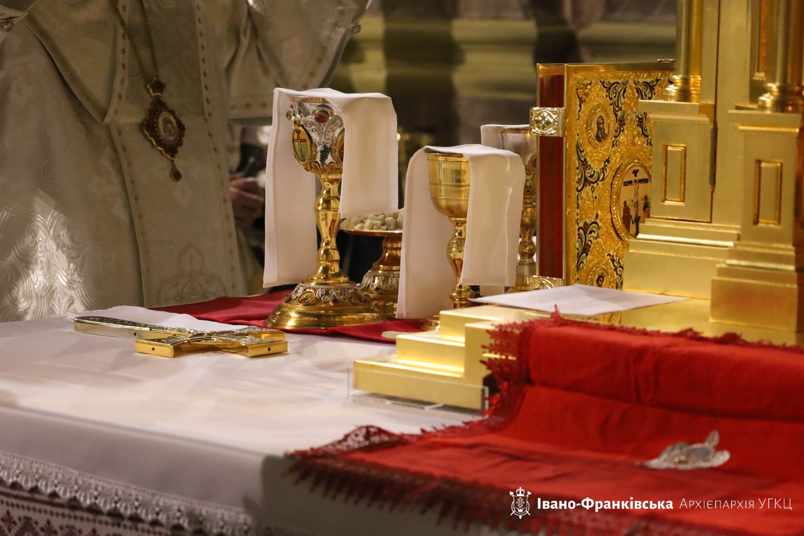 В Архікатедральному соборі відбулась подячна Архієрейська Літургія за прожитий рік В Архікатедральному соборі відбулась подячна Архієрейська Літургія за прожитий рік