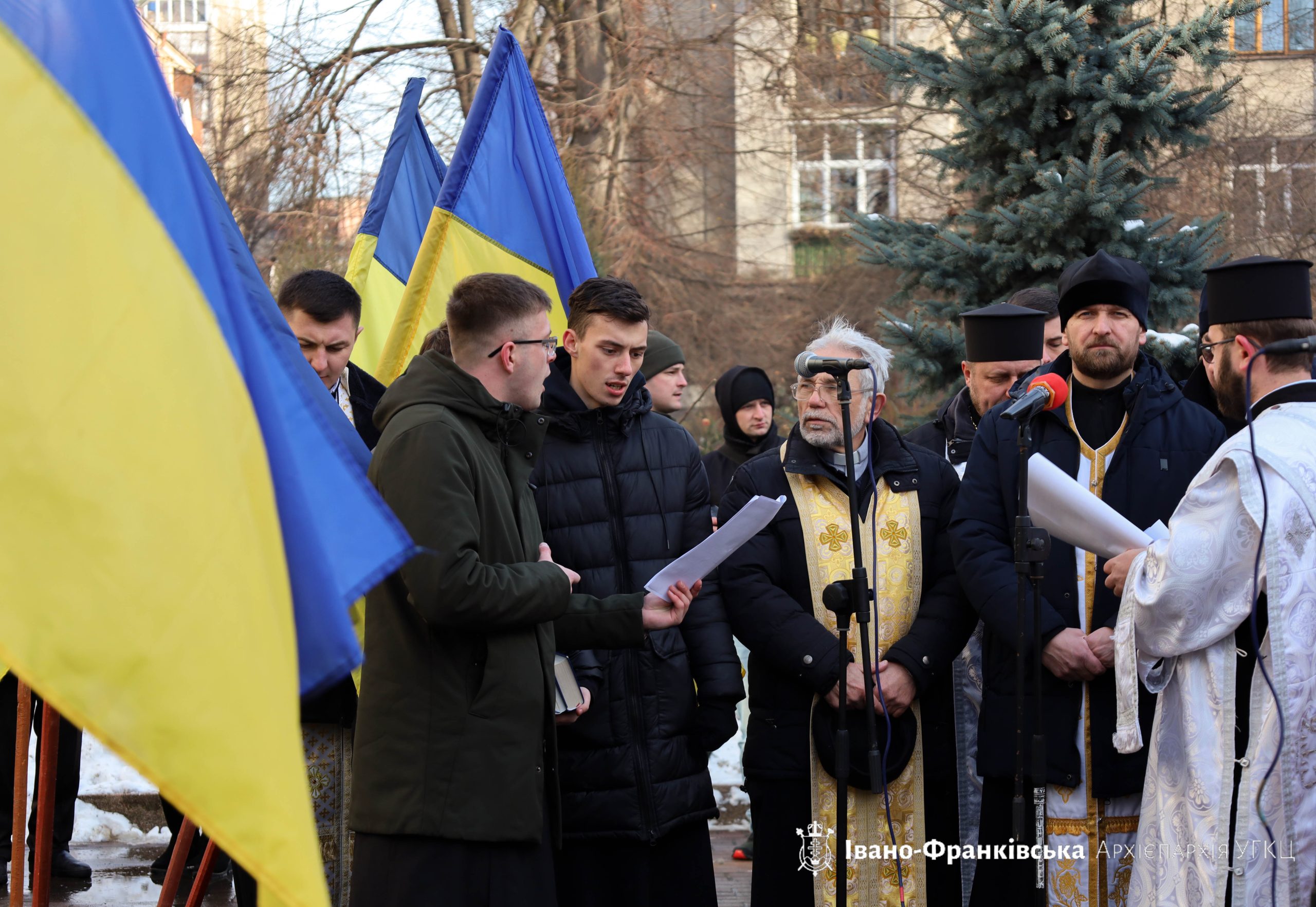 В Івано-Франківську молитовно відзначили день Соборності України В Івано-Франківську молитовно відзначили день Соборності України