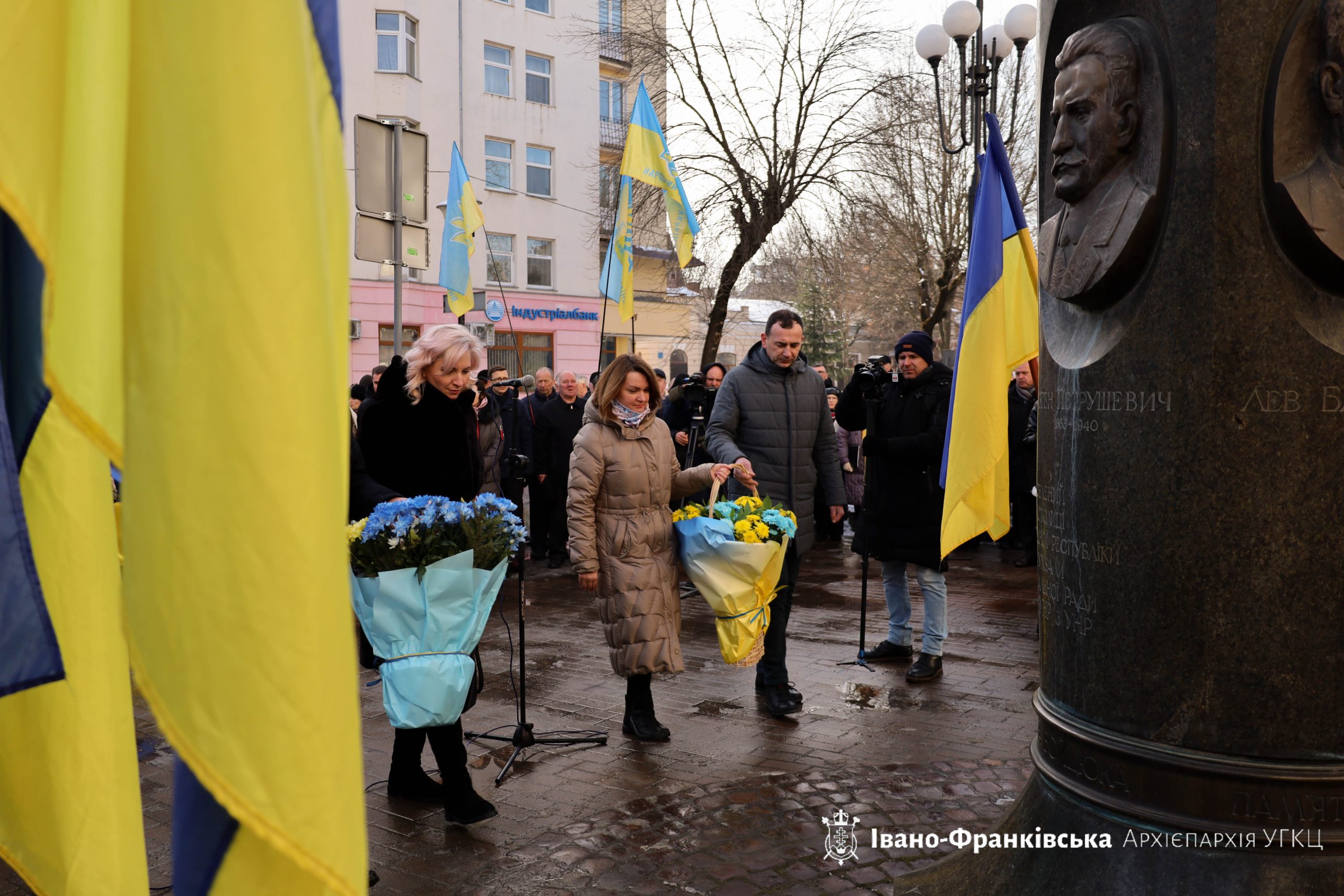 В Івано-Франківську молитовно відзначили день Соборності України В Івано-Франківську молитовно відзначили день Соборності України