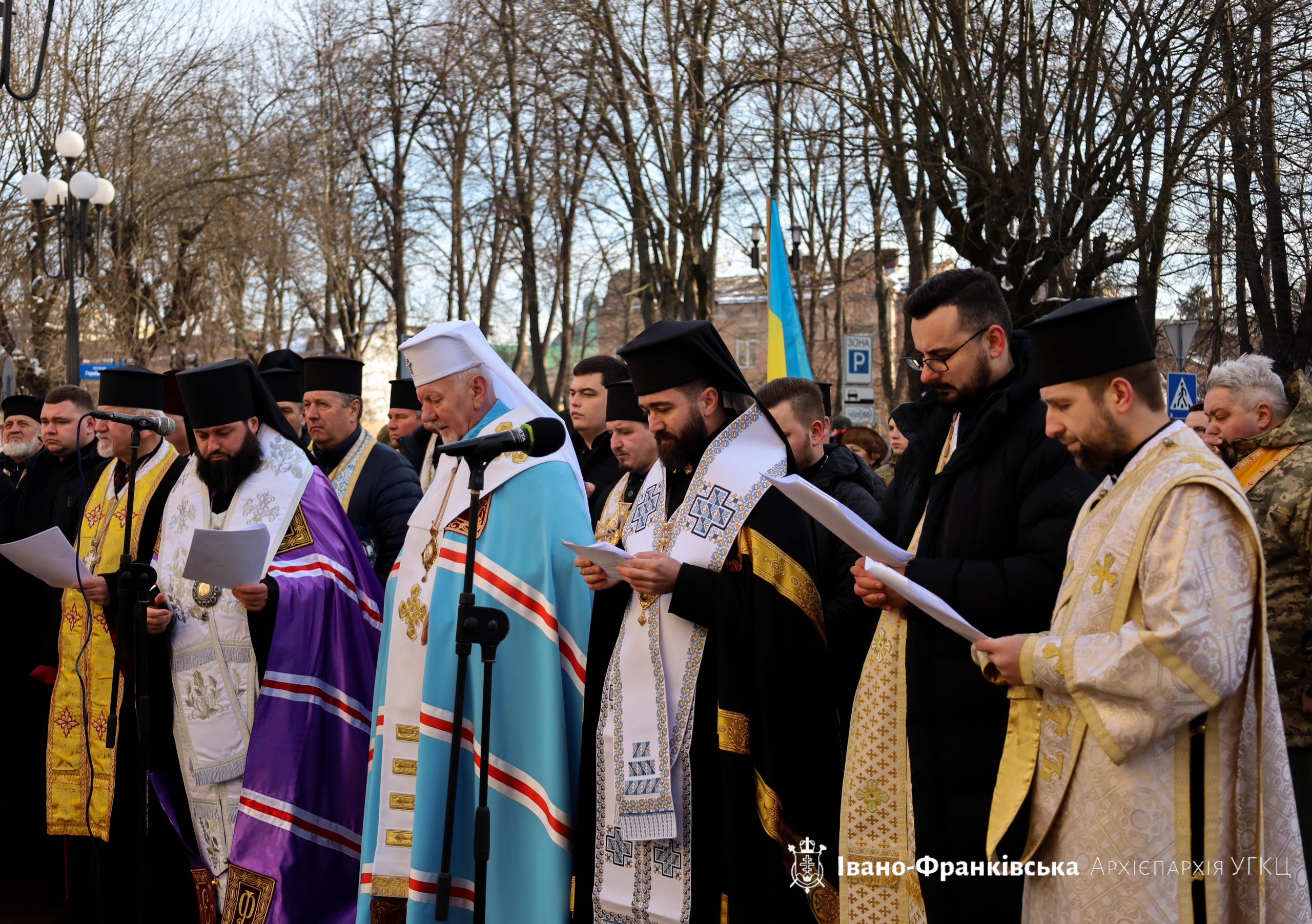 В Івано-Франківську молитовно відзначили день Соборності України В Івано-Франківську молитовно відзначили день Соборності України