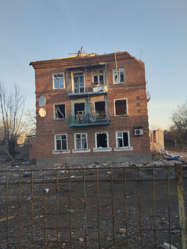 📍 Харківщина, 28 лютого
▪️ Артилерійських та мінометних ударів ворога зазнали близько 15 населених пунктів Харківщини 📍 Харківщина, 28 лютого
▪️ Артилерійських та мінометних ударів ворога зазнали близько 15 населених пунктів Харківщини