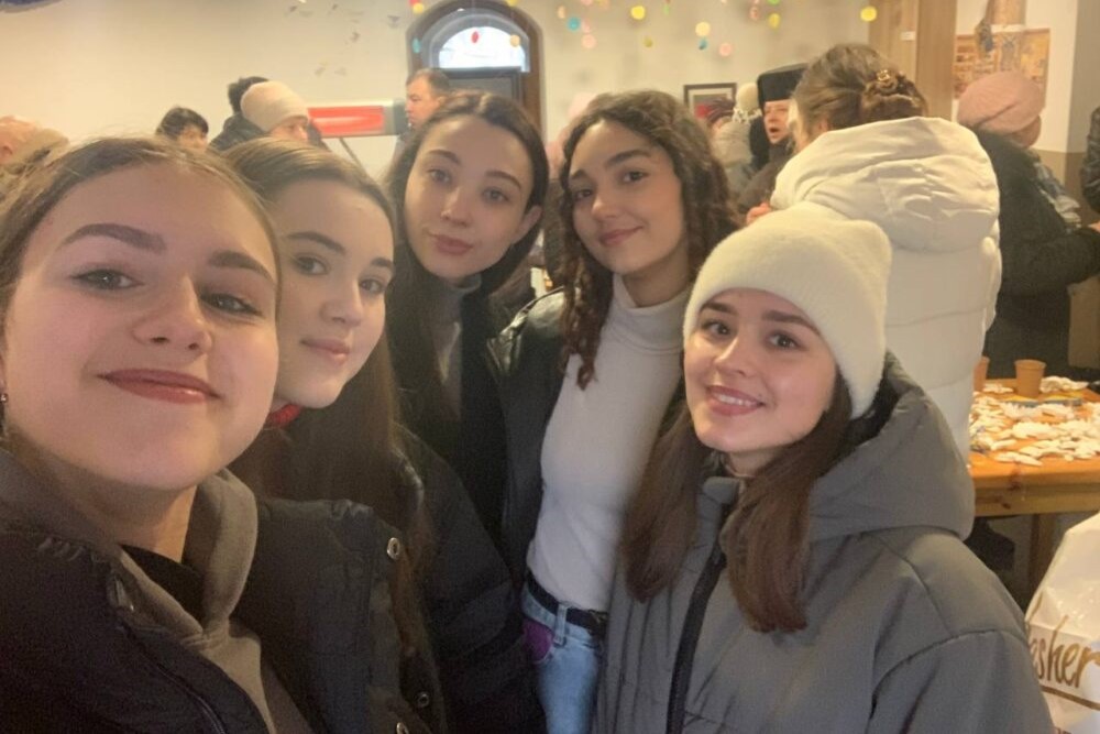 Благодійні ярмарки на підтримку ЗСУ відбулися у катедральному соборі в Харкові Благодійні ярмарки на підтримку ЗСУ відбулися у катедральному соборі в Харкові