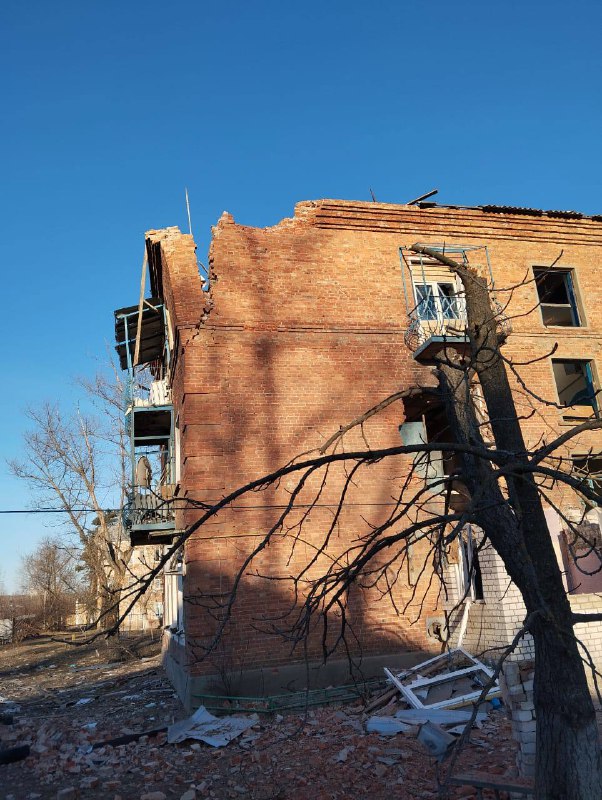 📍 Харківщина, 28 лютого
▪️ Артилерійських та мінометних ударів ворога зазнали близько 15 населених пунктів Харківщини 📍 Харківщина, 28 лютого
▪️ Артилерійських та мінометних ударів ворога зазнали близько 15 населених пунктів Харківщини