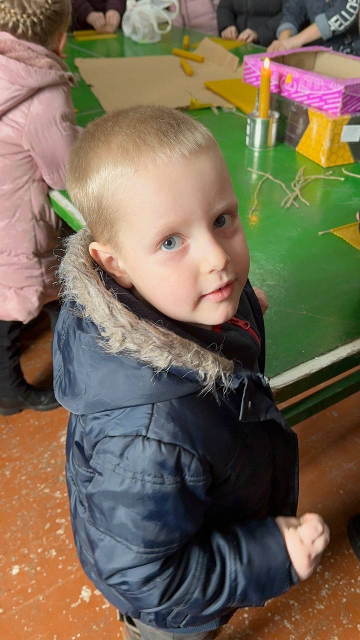 Для учасників катехитичної школи села Вербилівці провели майстер-клас із виготовлення стрітенських свічок Для учасників катехитичної школи села Вербилівці провели майстер-клас із виготовлення стрітенських свічок