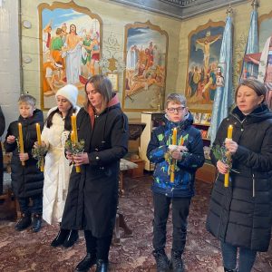 На кількох парафіях Тисменицького протопресвітеріату відбулась акція «Стрітенська свічка зігріє Воїна» На кількох парафіях Тисменицького протопресвітеріату відбулась акція «Стрітенська свічка зігріє Воїна»