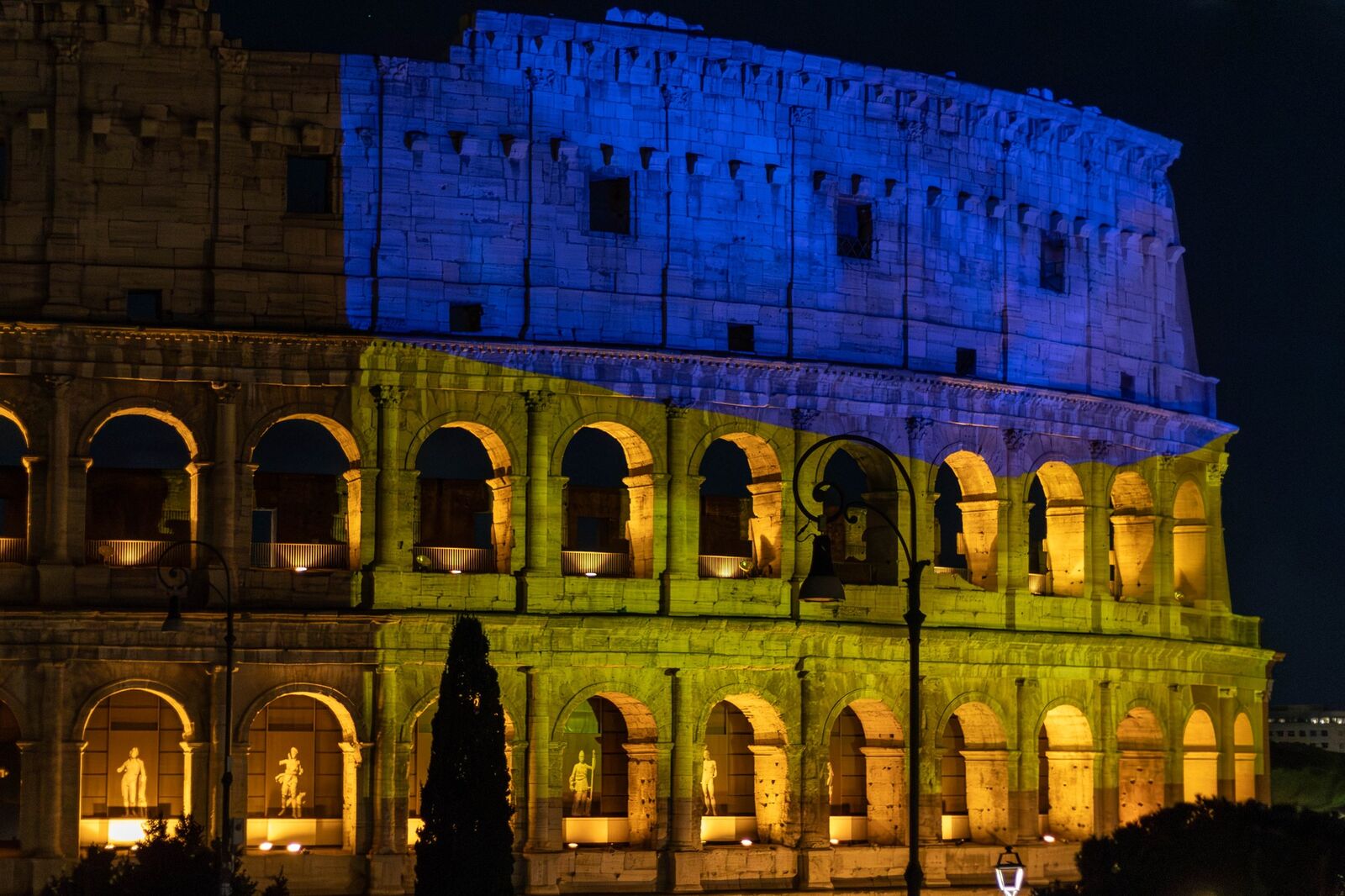 Об&rsquo;єднані в&nbsp;молитві: Українці в&nbsp;Італії вшанували 2-гу річницю війни в&nbsp;Україні