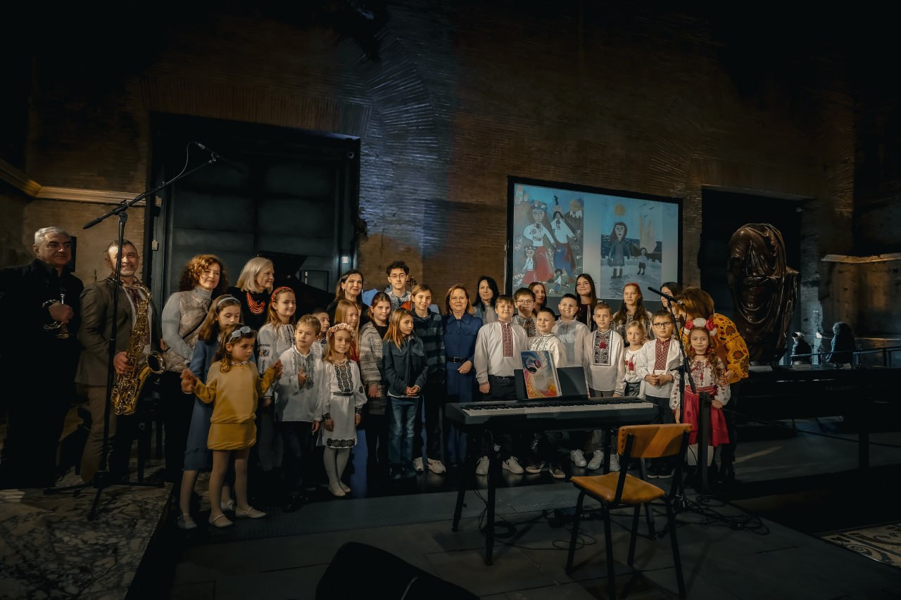 Об&rsquo;єднані в&nbsp;молитві: Українці в&nbsp;Італії вшанували 2-гу річницю війни в&nbsp;Україні