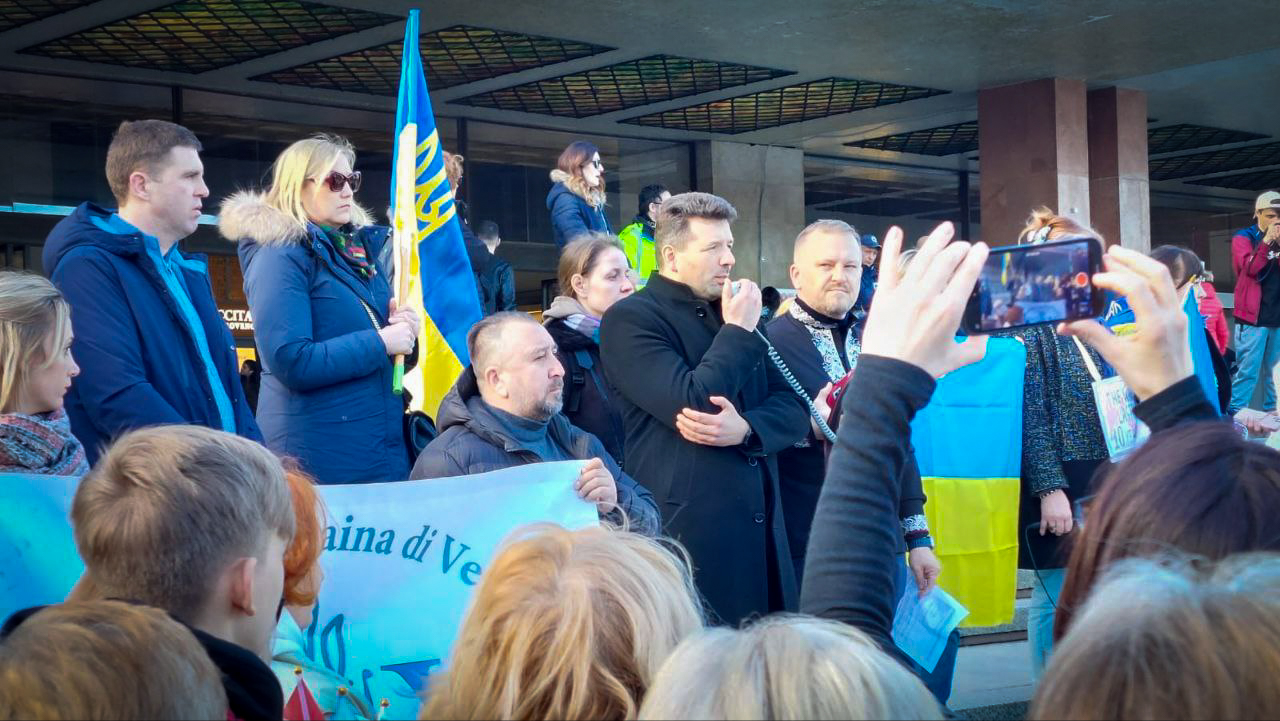 Об&rsquo;єднані в&nbsp;молитві: Українці в&nbsp;Італії вшанували 2-гу річницю війни в&nbsp;Україні