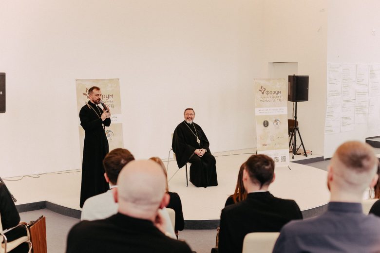 «Служіння молоді вимагає від наших отців бути найсучаснішою частиною Церкви: гнучкими, відкритими, усміхненими», — Глава УГКЦ «Служіння молоді вимагає від наших отців бути найсучаснішою частиною Церкви: гнучкими, відкритими, усміхненими», — Глава УГКЦ