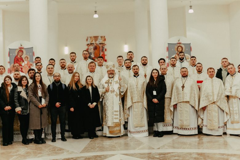 «Служіння молоді вимагає від наших отців бути найсучаснішою частиною Церкви: гнучкими, відкритими, усміхненими», — Глава УГКЦ «Служіння молоді вимагає від наших отців бути найсучаснішою частиною Церкви: гнучкими, відкритими, усміхненими», — Глава УГКЦ