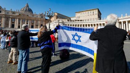 Святіший Отець: не припиняймо молитися за народи, що страждають від війни Святіший Отець: не припиняймо молитися за народи, що страждають від війни