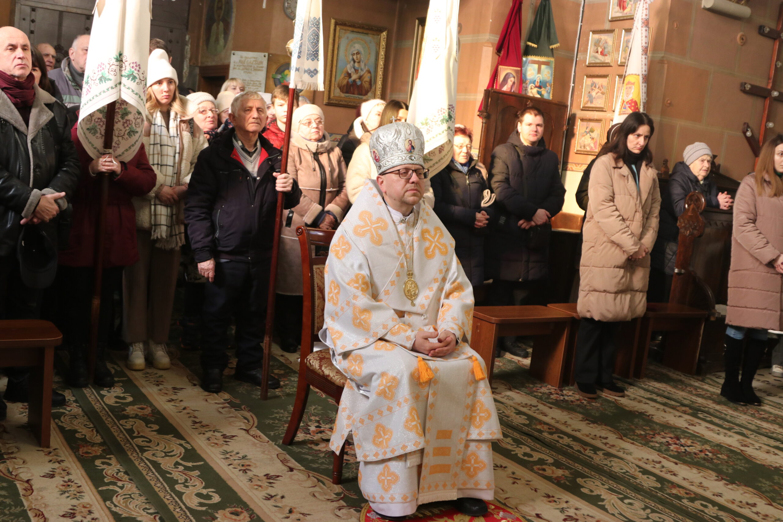 «Треба бути вірними Христові»: на парафії Старого Знесіння заснували парафіяльний осередок молодіжного руху УМХ – перший у Львівській архиєпархії «Треба бути вірними Христові»: на парафії Старого Знесіння заснували парафіяльний осередок молодіжного руху УМХ – перший у Львівській архиєпархії