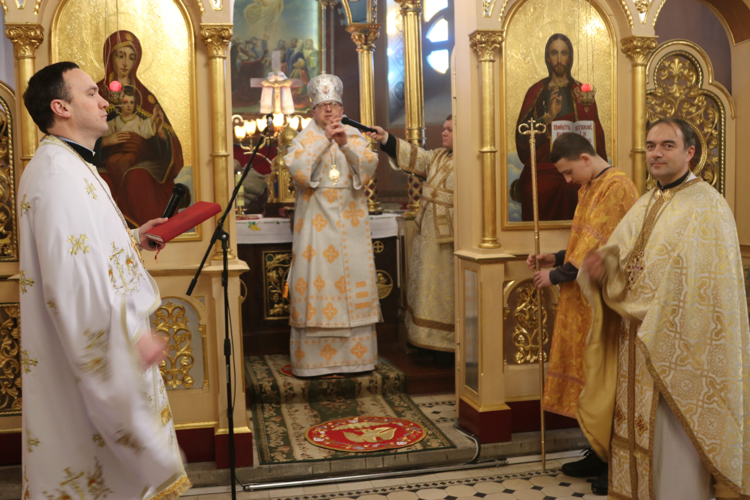 «Треба бути вірними Христові»: на парафії Старого Знесіння заснували парафіяльний осередок молодіжного руху УМХ – перший у Львівській архиєпархії «Треба бути вірними Христові»: на парафії Старого Знесіння заснували парафіяльний осередок молодіжного руху УМХ – перший у Львівській архиєпархії