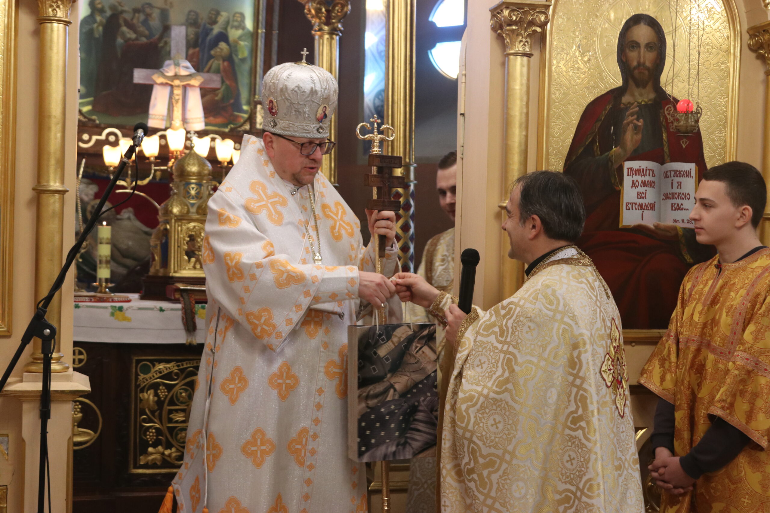 «Треба бути вірними Христові»: на парафії Старого Знесіння заснували парафіяльний осередок молодіжного руху УМХ – перший у Львівській архиєпархії «Треба бути вірними Христові»: на парафії Старого Знесіння заснували парафіяльний осередок молодіжного руху УМХ – перший у Львівській архиєпархії