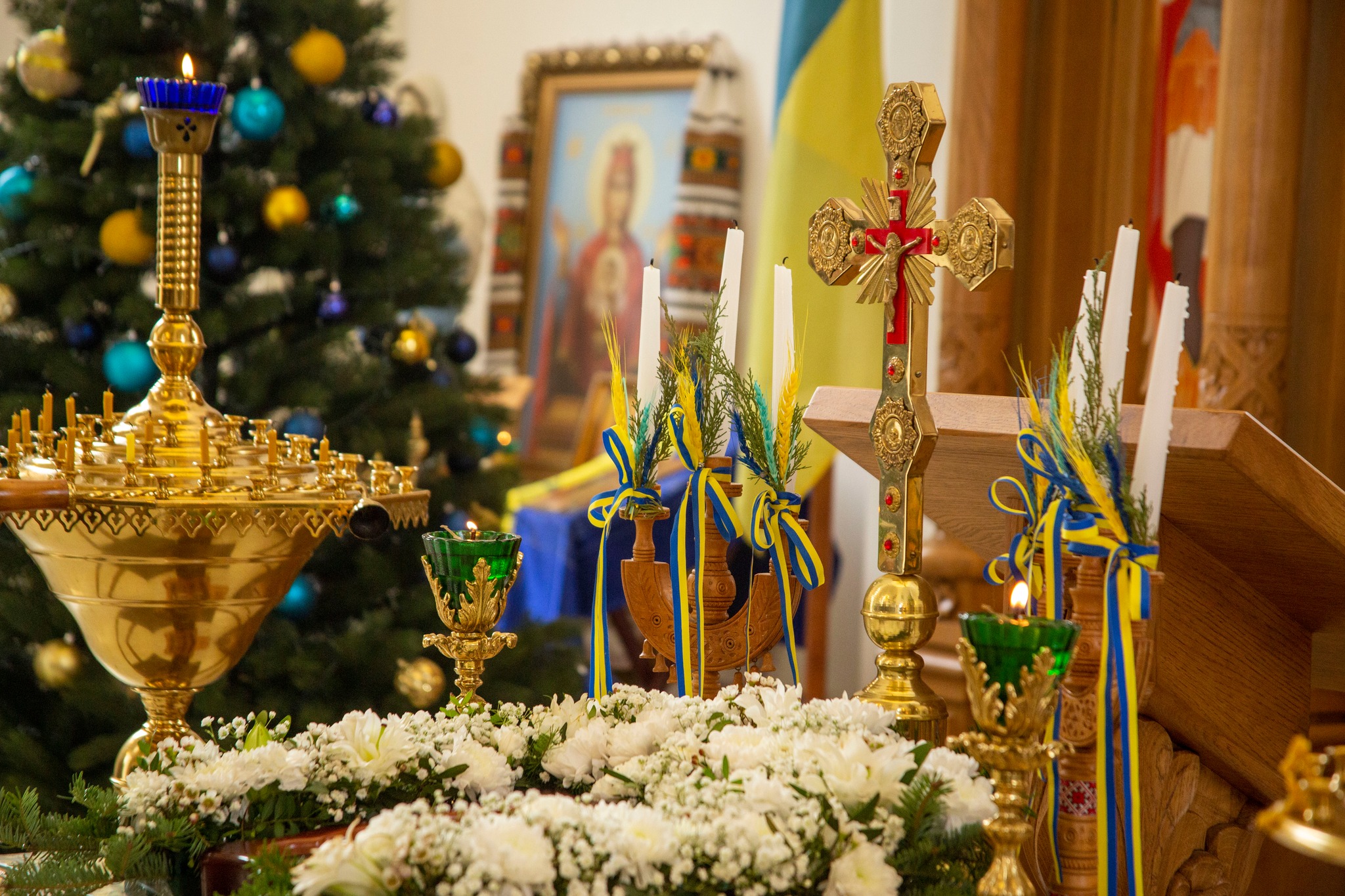 У храмі Трьох Святителів відзначили храмовий празник У храмі Трьох Святителів відзначили храмовий празник