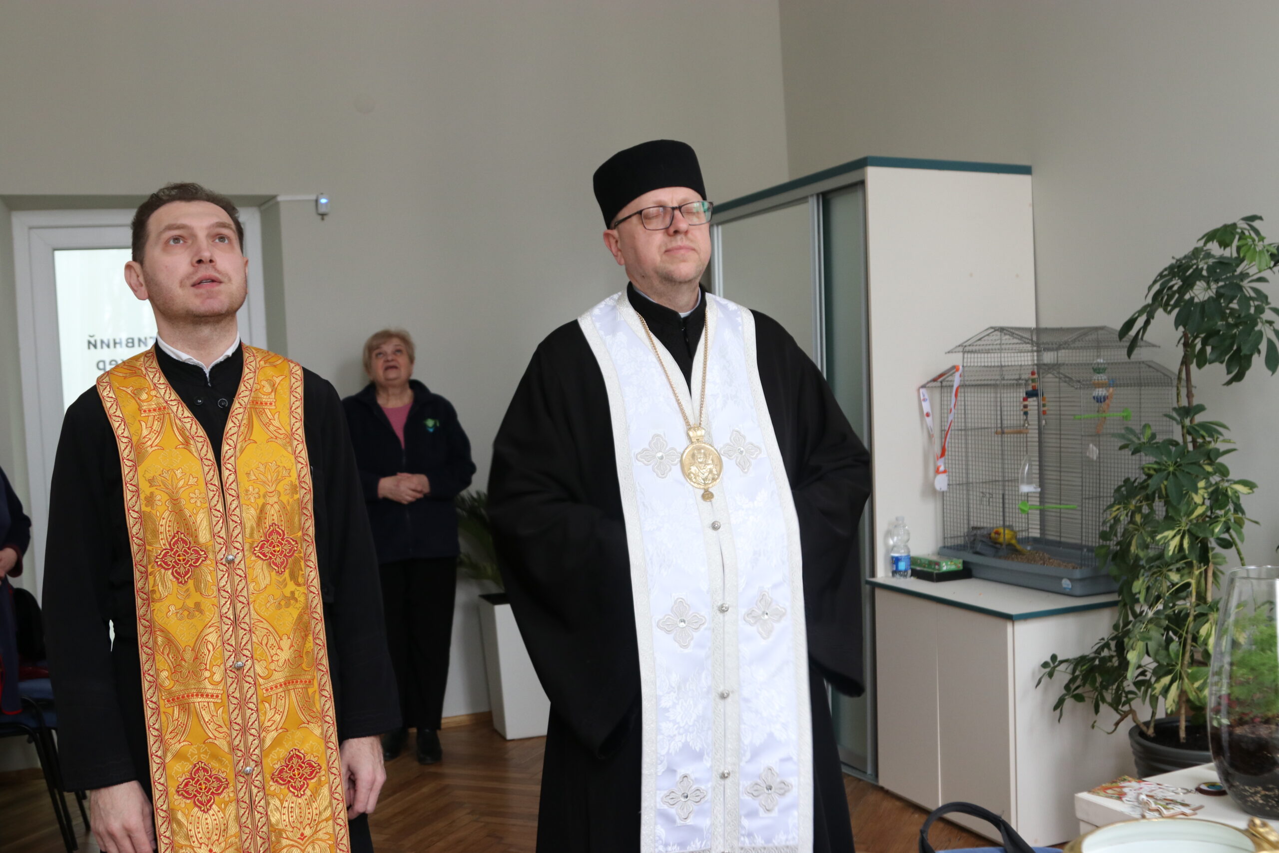 Владика Володимир з душпастирським візитом відвідав СЗШ №49 Владика Володимир з душпастирським візитом відвідав СЗШ №49